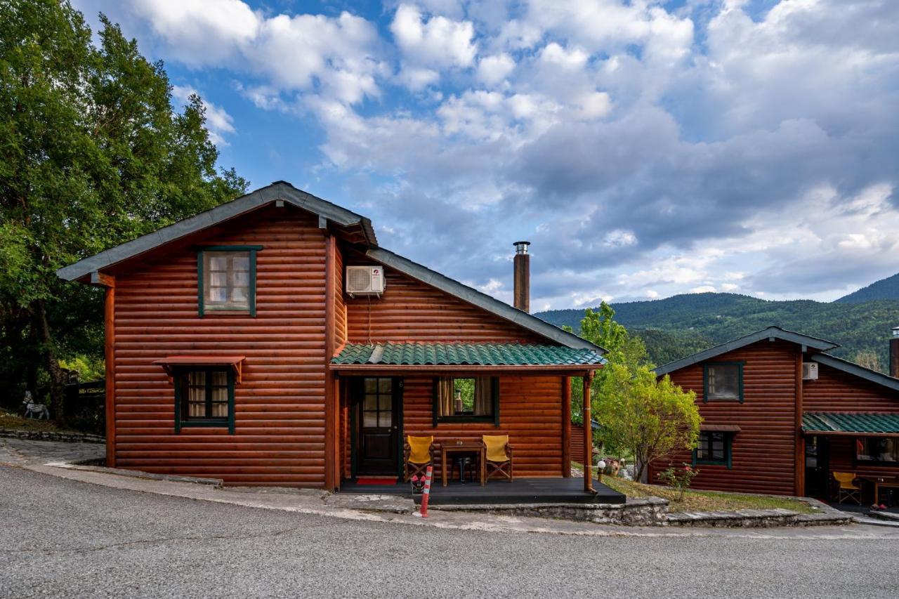 Chalet Likouresi Village Karpenísion エクステリア 写真