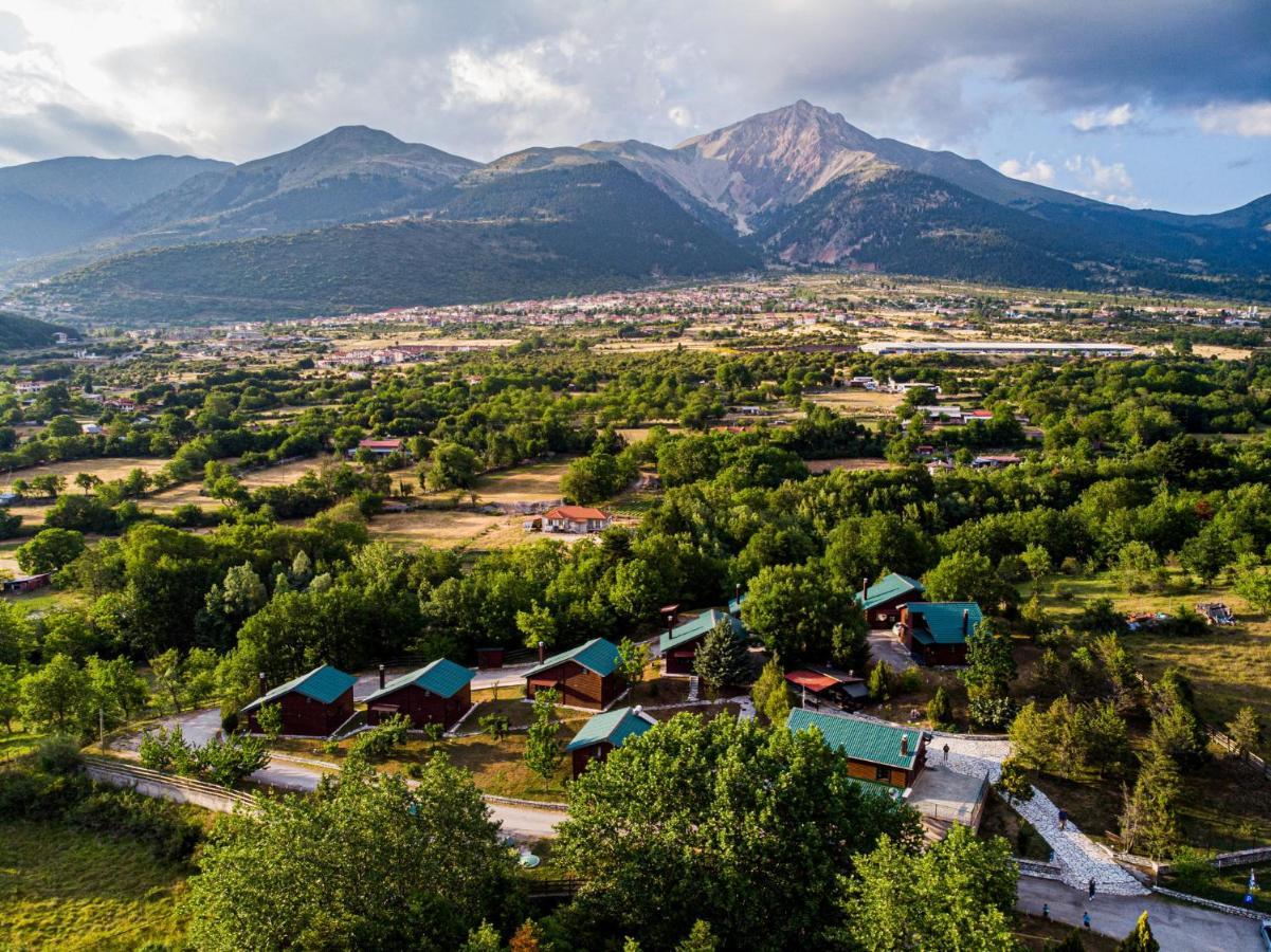 Chalet Likouresi Village Karpenísion エクステリア 写真